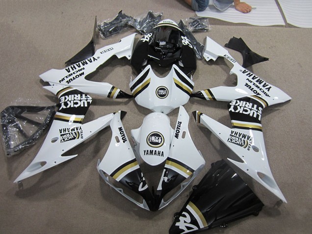 2004-2006 Black White Lucky Strike YZF R1 Motorcycle Fairings 2004-2006 Black White Lucky Strike YZF R1 Motorcycle Fairings