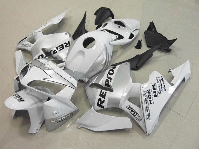 2005-2006 Repsol White Silver CBR600RR Motorcycle Fairings 2005-2006 Repsol White Silver CBR600RR Motorcycle Fairings
